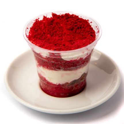 Десертен крем червено кадифе с малини чочко