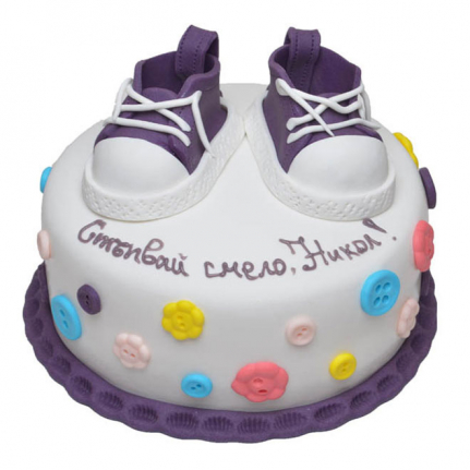 бебесхка торта торти чочко лилави кецоже копчета стъпвай смело
