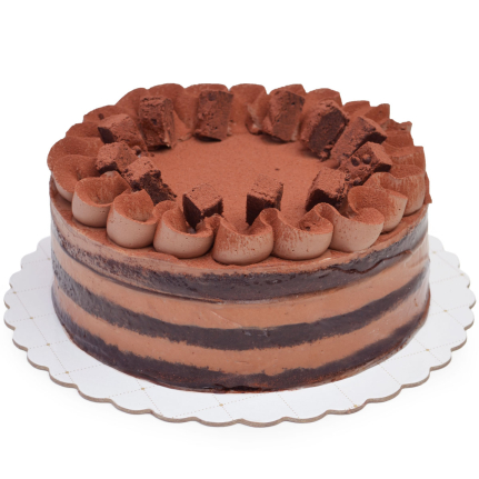 Торта Черно кадифе от Торти Чочко. Сочен, шоколадов кексов блат, крем от натурален шоколад и маскарпоне с хрупкави парченца шоколад. Вкус, който се топи бавно и оставя след себе си шоколадова наслада. Тази шоколадова торта е идеална за рожден ден, празнич