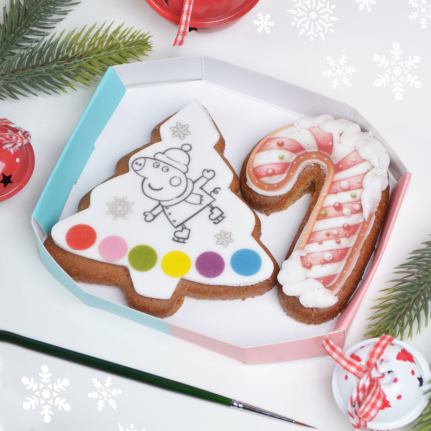 Прясно изпечени ароматни коледни меденки Торти Чочко с натурален мед и канела. Коледно забавление за малки и големи вкъщи. Подходящ подарък за деца над 2 години. Оцвети коледна меденка.