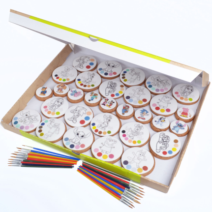 Творчески комплект меденки за оцветяване с вода Торти Чочко. Вие си почивате, децата се забавляват. Забавлиние за детски рожен ден. Подходящи за деца над 2 години. Развива творческите способности, цветовете и тяхното смесване. Необходима ви е само чашка с